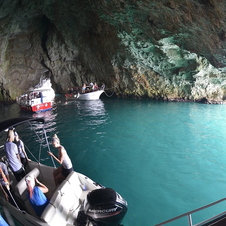 蓝洞 Blue Cave 洞内船程