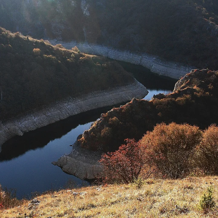 Uvac Canyon 乌瓦茨蛇形河湾