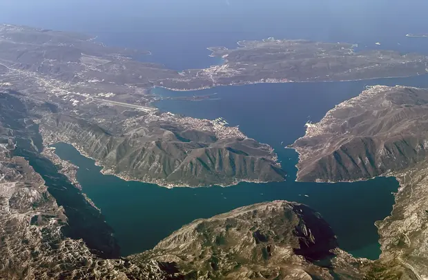 驶向科托尔湾 Kotor Bay