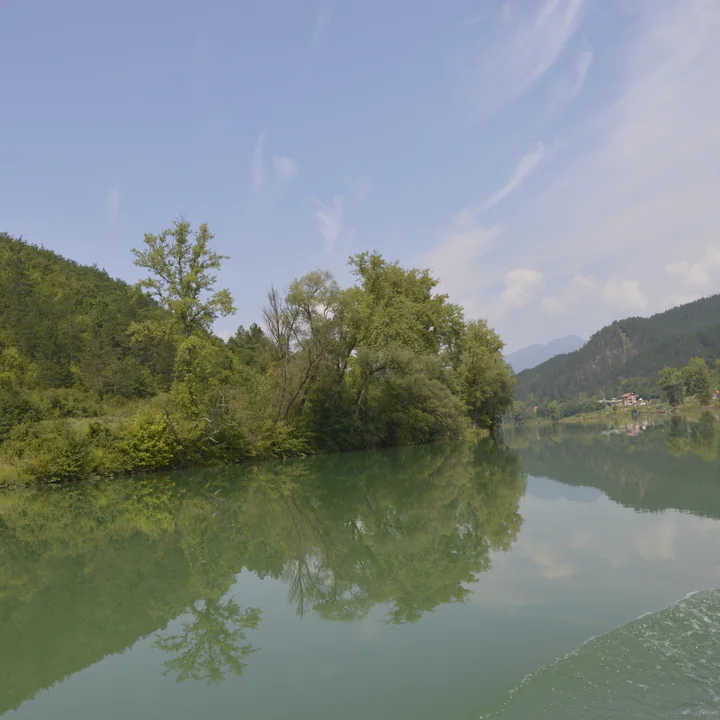 德里纳河 Drina River 方向
